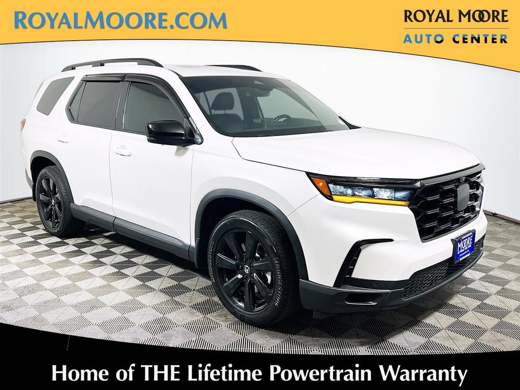 Used 2025 Honda Pilot Black Edition image 1