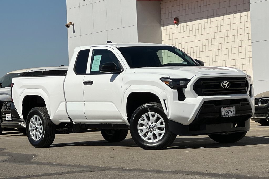 Certified 2026 Toyota Tacoma SR w/ SR Upgrade Package AWD/4WD image 2
