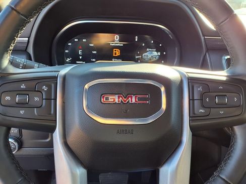 Used 2024 GMC Yukon SLT image 14