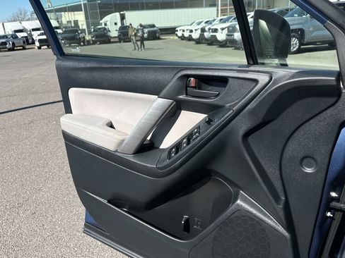 Used 2014 Subaru Forester 2.5i w/ Popular Package #2 image 11