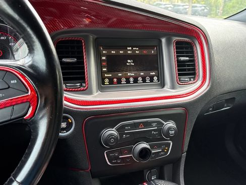 Used 2019 Dodge Charger SXT w/ Leather Interior Group RWD image 15