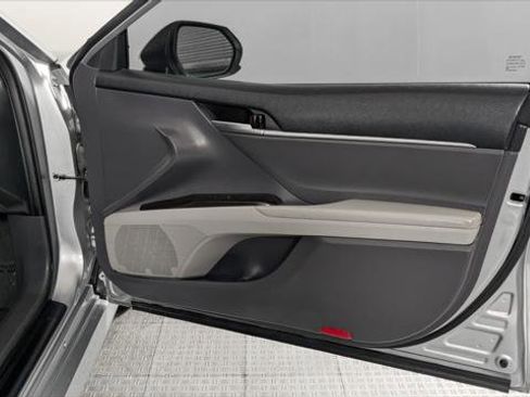 Used 2022 Toyota Camry LE FWD image 22
