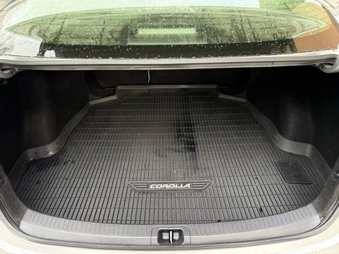 Used 2020 Toyota Corolla LE w/ LE Premium Package image 28