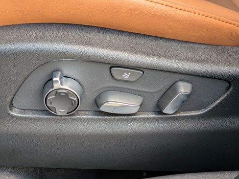 Certified 2024 Cadillac XT4 Sport FWD image 21