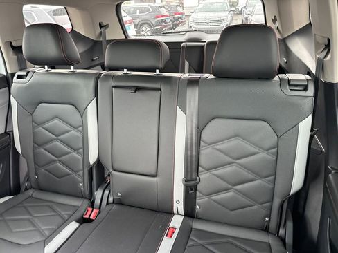 New 2026 Volkswagen Atlas Peak Edition AWD/4WD image 25