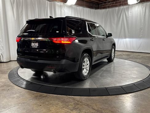 Used 2020 Chevrolet Traverse LT w/ LPO, Floor Liner Package FWD image 8