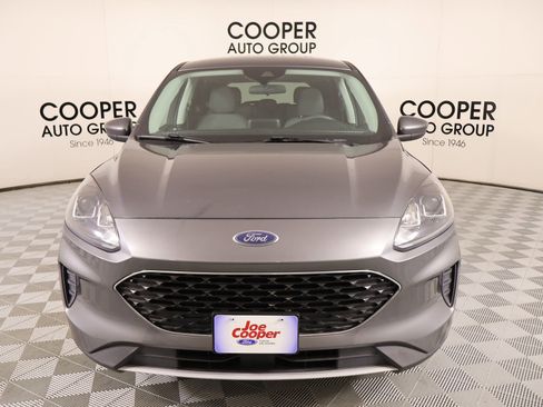 Used 2021 Ford Escape SE image 8