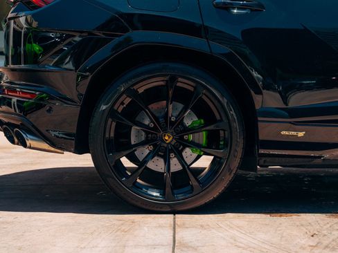 Used 2024 Lamborghini Urus S AWD/4WD image 40