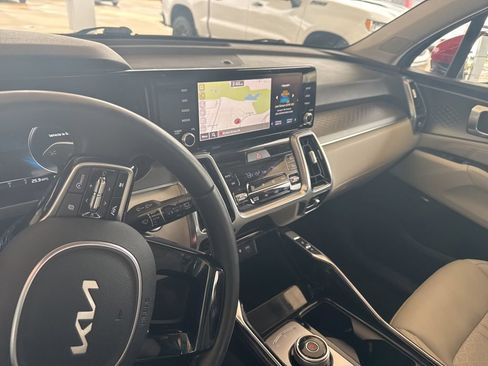 Used 2023 Kia Sorento SX Prestige AWD/4WD image 14