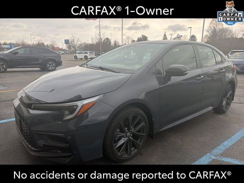 Used 2024 Toyota Corolla SE image 2