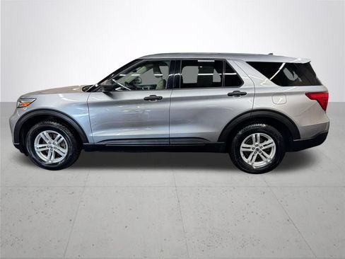 Used 2023 Ford Explorer 4WD image 3