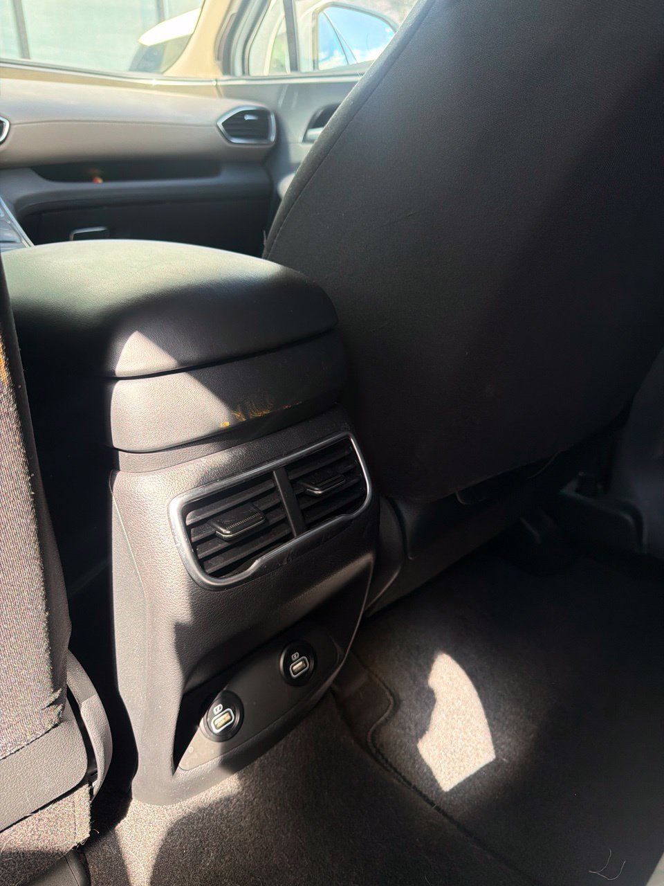 Certified 2023 Hyundai Santa Fe SEL w/ Premium Package FWD image 12