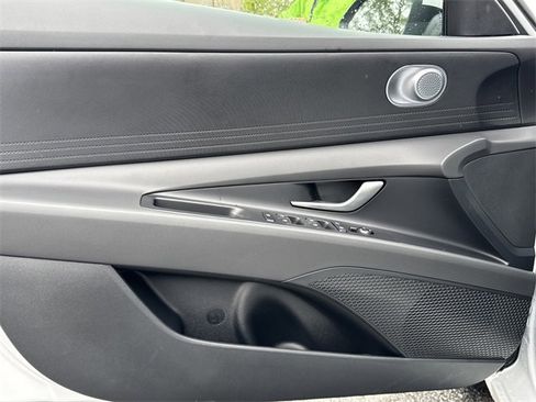 New 2026 Hyundai Elantra Blue image 10