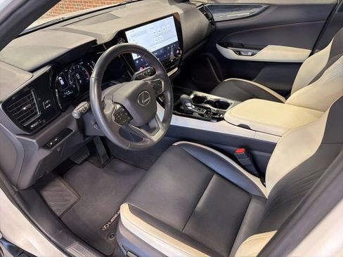 Used 2023 Lexus NX 350 AWD image 11