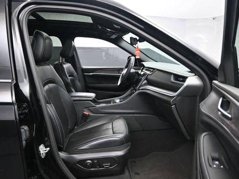 Used 2024 Jeep Grand Cherokee L Limited w/ Luxury Tech Group II image 26