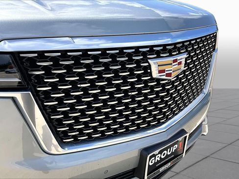 Used 2024 Cadillac Escalade Premium Luxury RWD image 28