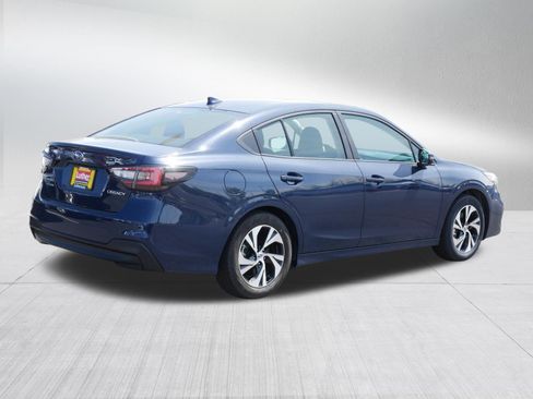 Used 2025 Subaru Legacy Premium AWD/4WD image 7