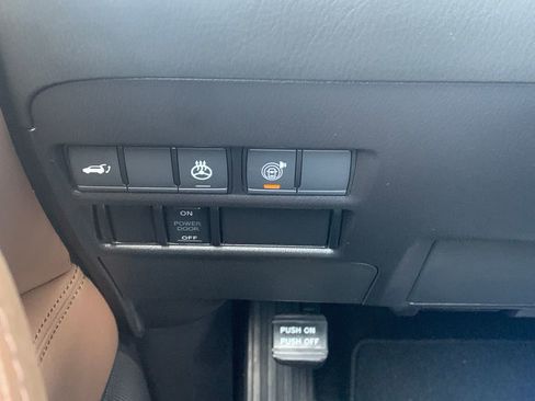 Used 2024 Nissan Armada Platinum w/ Captain's Chairs Package image 28