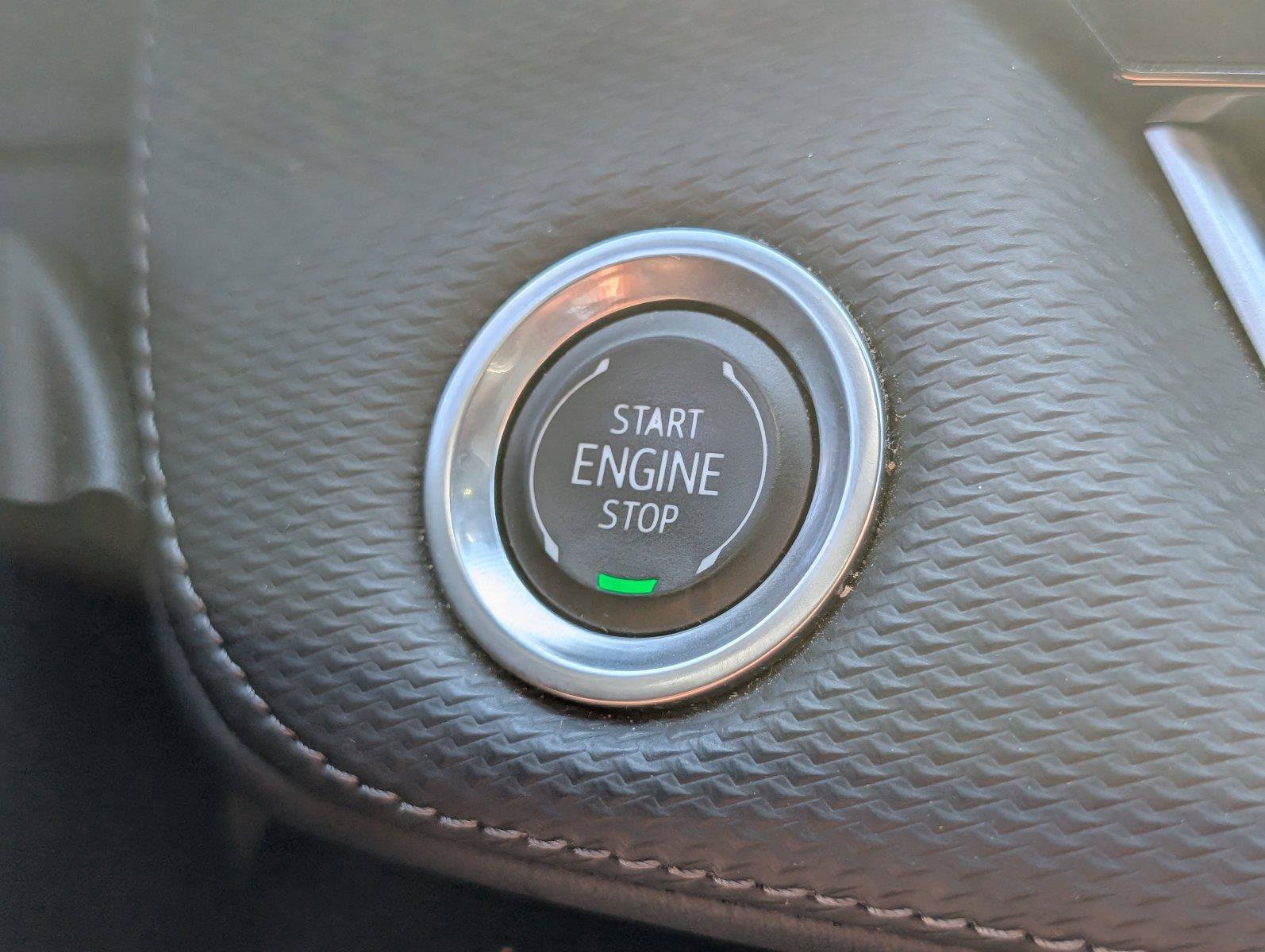 Certified 2025 Chevrolet Equinox LT w/ Convenience Package II FWD image 23