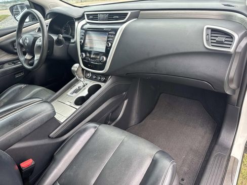 Used 2017 Nissan Murano Platinum w/ Platinum Technology Package FWD image 11