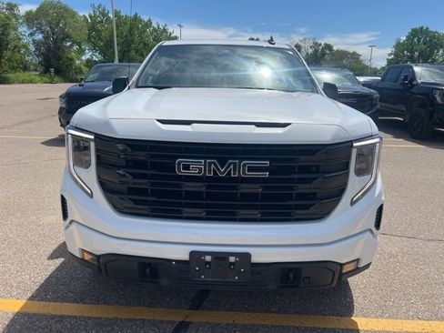 Used 2023 GMC Sierra 1500 Elevation AWD/4WD image 2