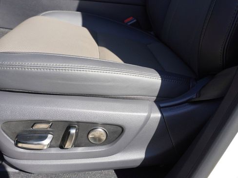 Used 2025 Lexus LX 700h Overtrail image 16