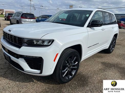 New 2026 Jeep Grand Cherokee Limited Reserve AWD/4WD image 1