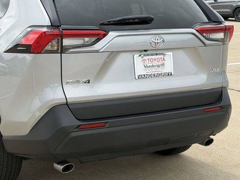 Used 2025 Toyota RAV4 XLE FWD image 6