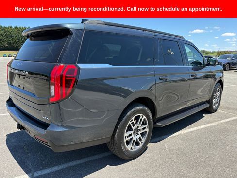 Used 2025 Ford Expedition Max Active RWD image 3