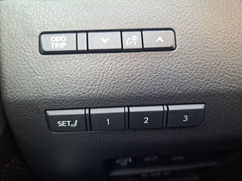 Used 2025 Lexus GX 550 w/ Accessory Package (2T) AWD/4WD image 22