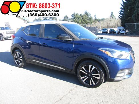 Used 2019 Nissan Kicks SR w/ SR Premium Package image 9