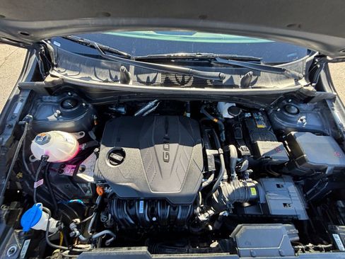 Used 2025 Kia Sportage LX image 31