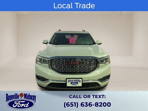 Used 2017 GMC Acadia Denali image 2