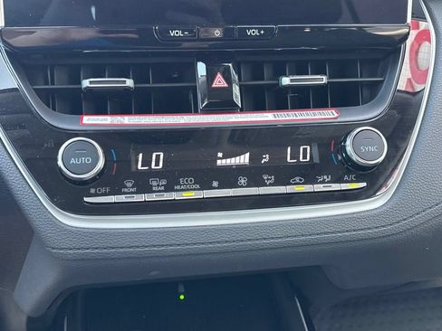 Used 2026 Toyota Corolla Cross XLE w/ Convenience Package FWD image 14