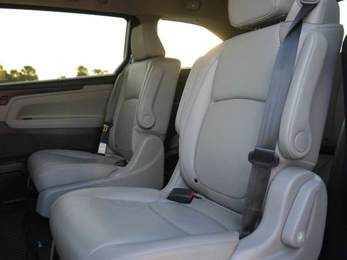 Used 2024 Honda Odyssey EX-L image 13