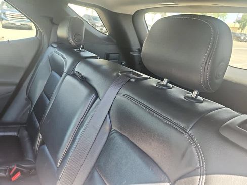 Used 2020 Chevrolet Equinox LT FWD image 12