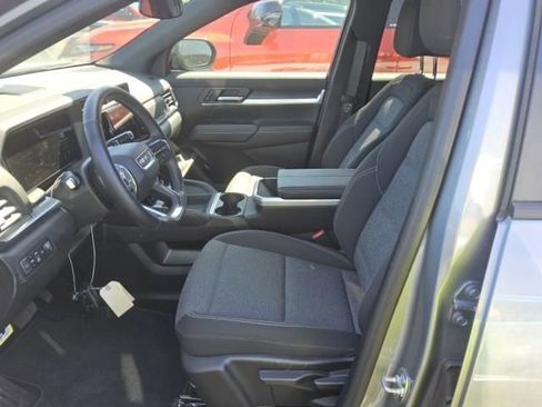 Used 2025 GMC Terrain Elevation AWD/4WD image 5