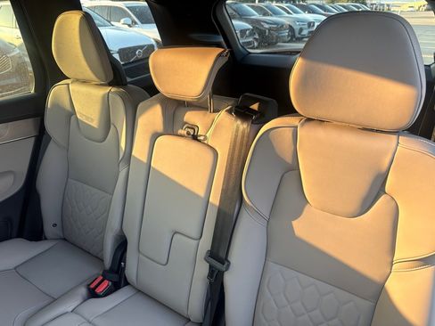 New 2026 Volvo XC90 B5 Plus image 22