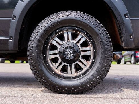 Used 2017 RAM 1500 ST w/ SXT Appearance Group AWD/4WD image 40