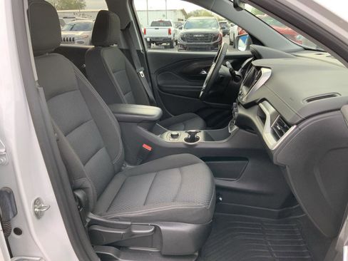 Used 2022 GMC Terrain SLE w/ Elevation Edition image 52