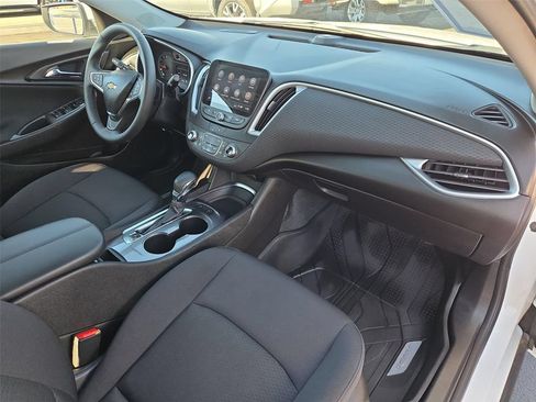 Certified 2024 Chevrolet Malibu LT w/ Sport Edition FWD image 20