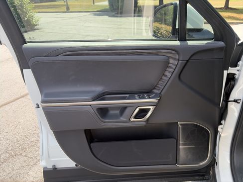 Used 2022 Rivian R1S Launch Edition AWD/4WD image 19