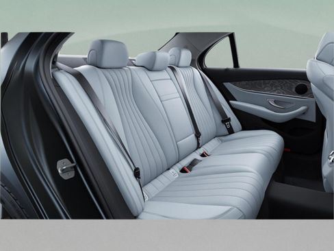 Used 2023 Mercedes-Benz E 350 Sedan image 30