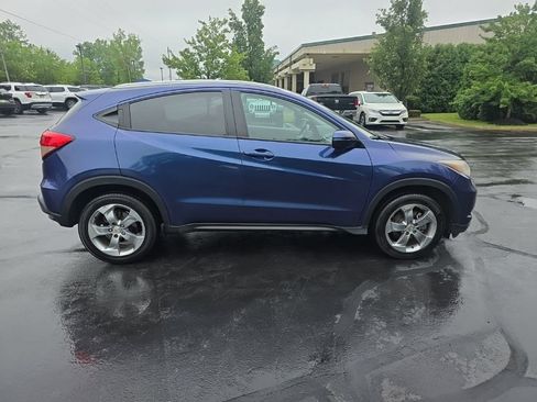 Used 2017 Honda HR-V EX-L image 9