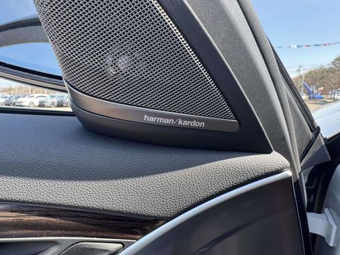 Used 2022 BMW 530i xDrive w/ M Sport Package image 25