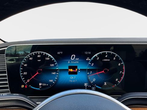 Used 2023 Mercedes-Benz GLE 350 4MATIC image 31