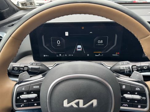 Used 2024 Kia Sorento SX Prestige w/ Olive Brown Leather Package image 28