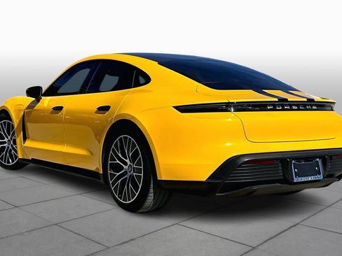 Used 2022 Porsche Taycan image 11