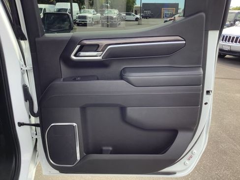 Used 2024 Chevrolet Silverado 1500 LTZ w/ LTZ Premium Package AWD/4WD image 38