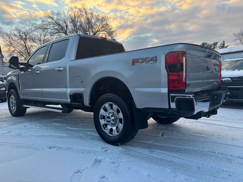Used 2024 Ford F350 Lariat w/ Chrome Package image 7